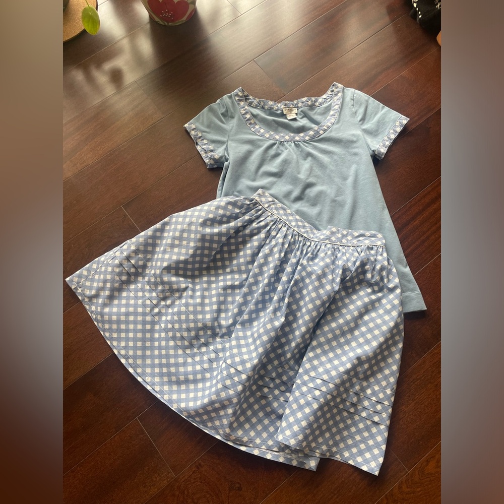 French boutique Cyrillus girls’ top and skirt ensemble (size 12-14).